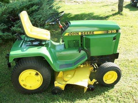 John Deere 316 Lawn and Garden Tractor