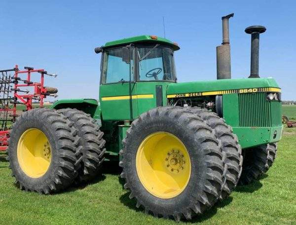 John Deere 8640 4WD Tractor Maintenance Guide & Parts List